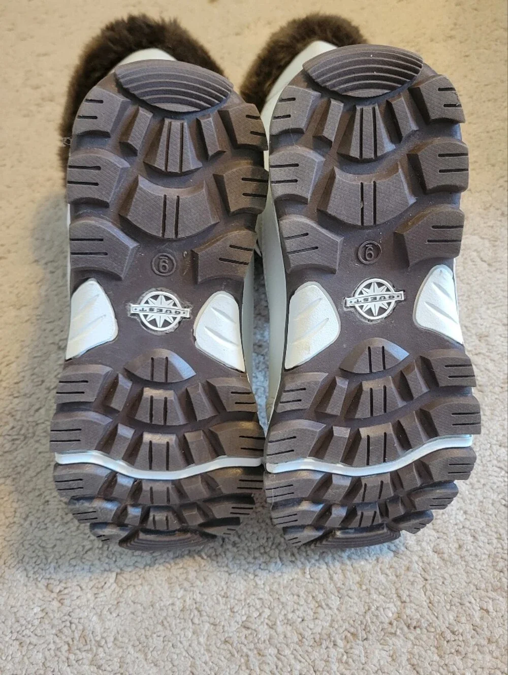 Quest White and Brown Insulated Snow Boots Ski Bundle